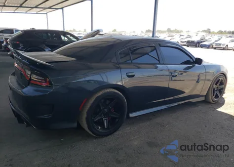 2018 Dodge Charger R/T 392 z USA, uszkodzony, nr VIN 2C3CDXGJ8JH200358